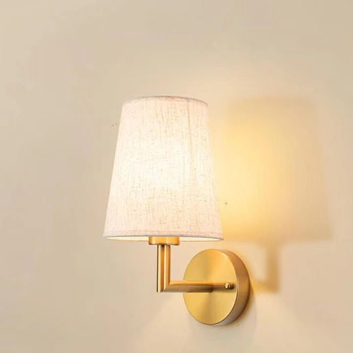 american-copper-bedside-lamp-1_24d3c8e7-4328-49a3-a794-ede983825f89.jpg