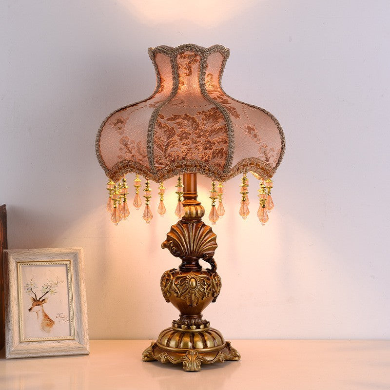 european-retro-table-lamp-1_c69c6835-e186-4a9d-a6ff-46c417f34618.jpg