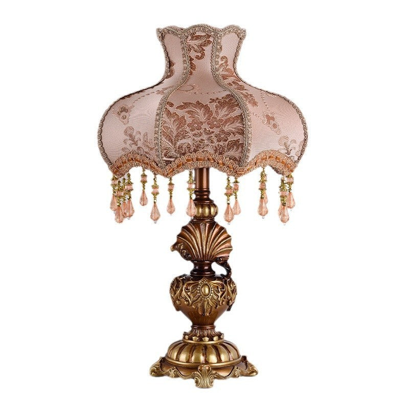 european-retro-table-lamp-5_8053bf17-a5c6-454f-a863-984cbc681d85.jpg
